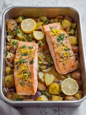 Baked Salmon with Leeks and Potatoes in a Lemon Dill Sauce Recipe