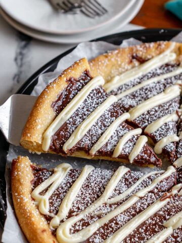 Cinnamon Sugar Dessert Pizza with Buttery Crescent Crust Recipe
