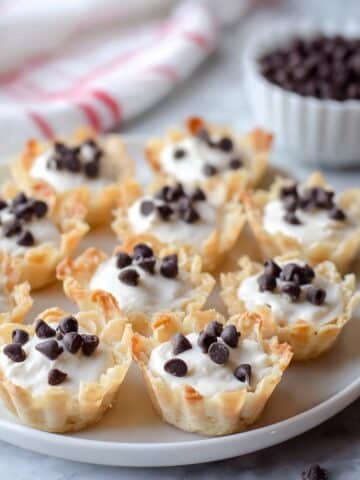 Mini Cannoli Cream Pastry Cups Recipe