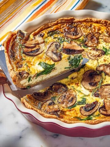 Crustless Spinach and Mushroom Quiche Recipe