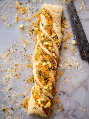 Soft Garlic Herb Cheddar Cheese Bread Recipe