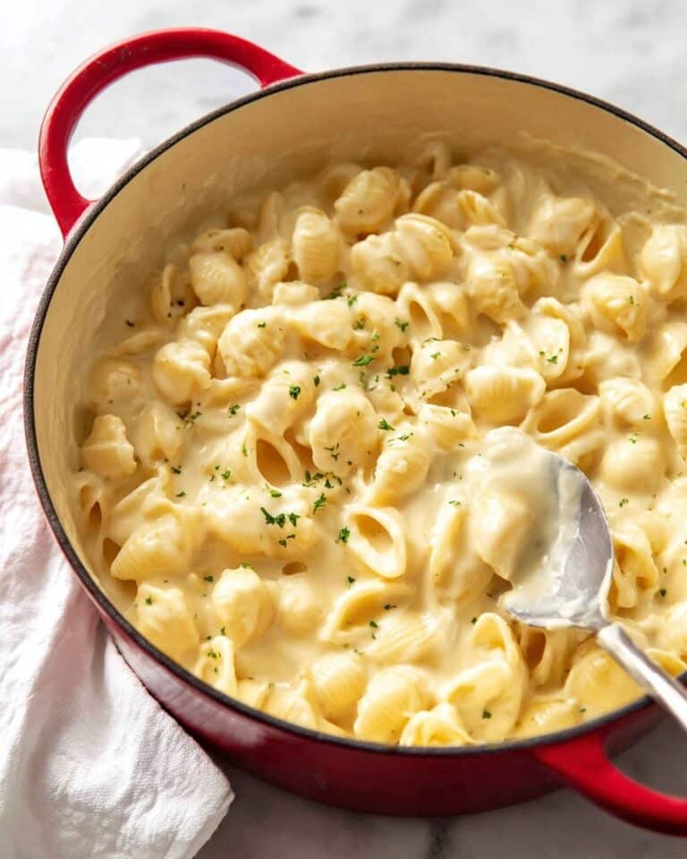 Stovetop Classic Macaroni and Cheese Recipe