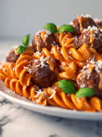 Creamy Tomato & Onion Pasta (Pink Sauce) with Meatballs Recipe