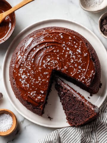Decadent Chocolate Ganache Cake Recipe