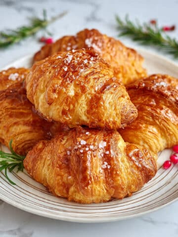 Pomegranate, Rosemary + Brie Stuffed Crescent Rolls Recipe
