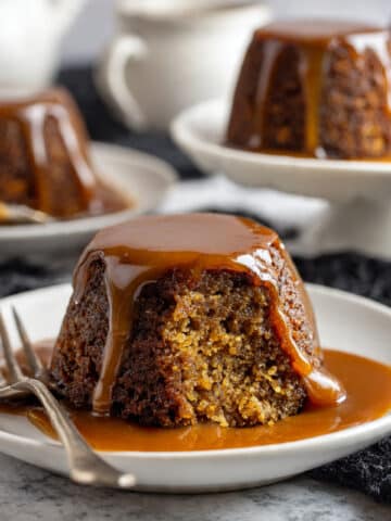 Apple Ginger Mini Cakes with Salted Caramel Sauce Recipe