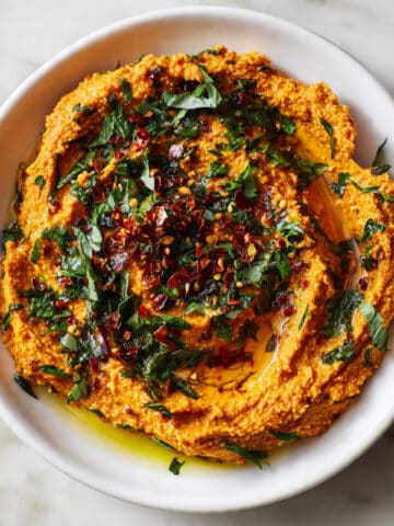 Muhammara Recipe (Roasted Red Pepper Dip) Recipe