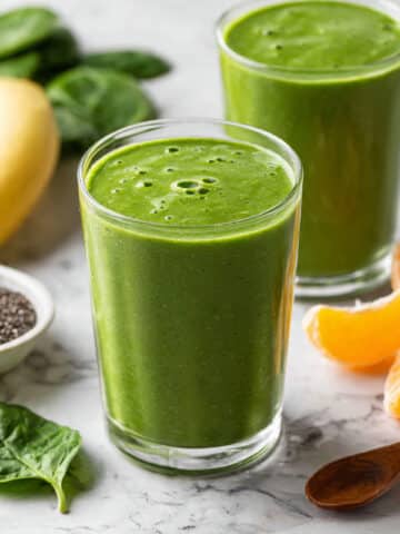 Green Smoothie with Spinach, Banana, and Citrus Recipe
