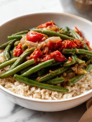 Lebanese Green Beans with Tomatoes and Spices Recipe
