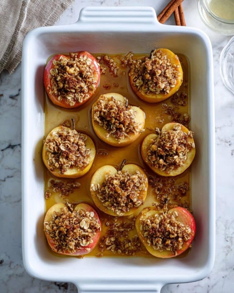 Easy Baked Apples with Crumb Topping Recipe