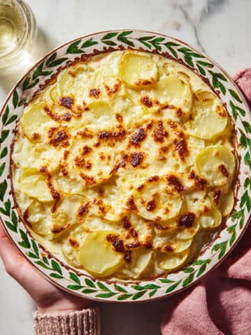 Cheesy Potatoes au Gratin Recipe