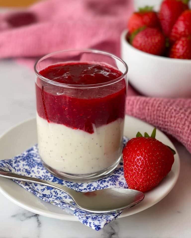 Vanilla Panna Cotta with Berry Coulis Recipe