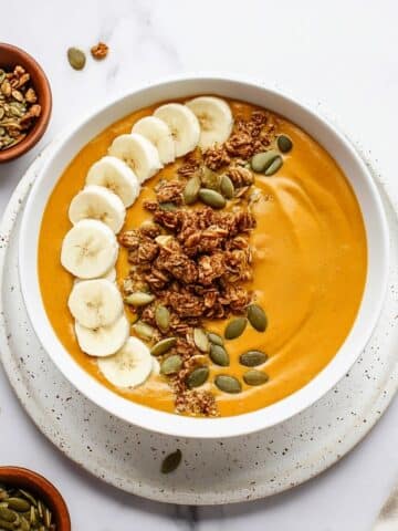 Pumpkin Smoothie Bowl with Banana, Cashew Butter, and Pumpkin Pie Spices Recipe