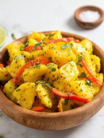 Steamed Yuca with Garlic (Yuca con Mojo) Recipe