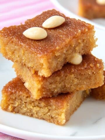 Namoura (Lebanese Semolina Cake) Recipe