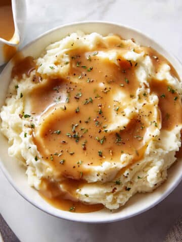 Creamy Mashed Potatoes with Rich Homemade Gravy Recipe