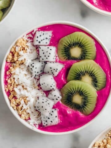 Dragon Fruit Smoothie Bowl Recipe