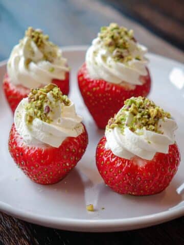 Cheesecake-Stuffed Strawberries Recipe