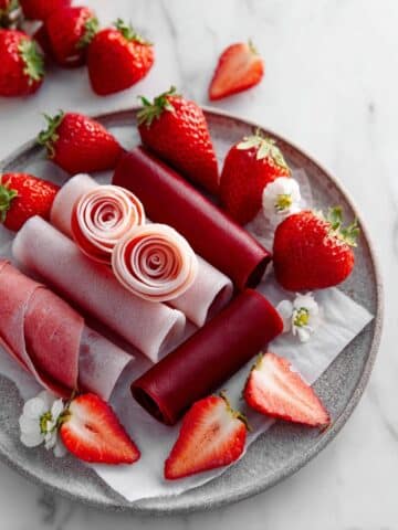 Easy Strawberry Fruit Roll Ups (Homemade Fruit Leather!) Recipe