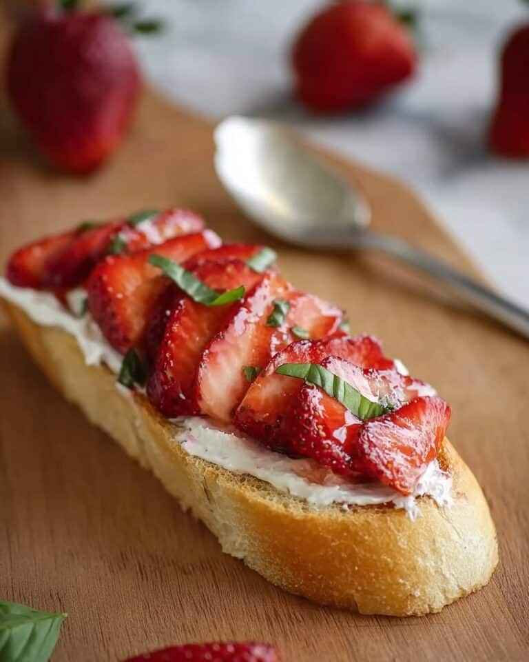 Balsamic Strawberries & Goat Cheese Crostini Recipe