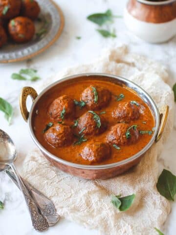 Lauki Kofta in Spicy Tomato Gravy Recipe