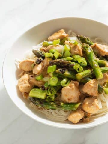 Thai Green Curry Chicken with Asparagus Recipe