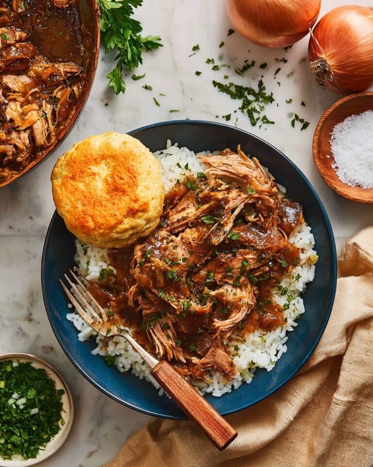 Southern Oven-Baked Smothered Turkey Wings with Creamy Gravy Recipe