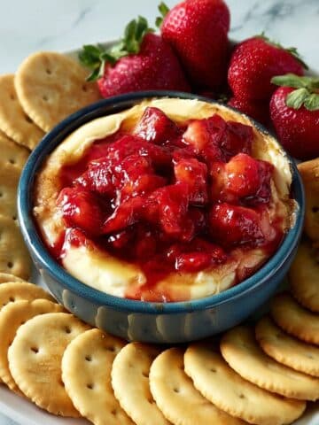 Roasted Strawberry Brie with Maple Syrup Recipe