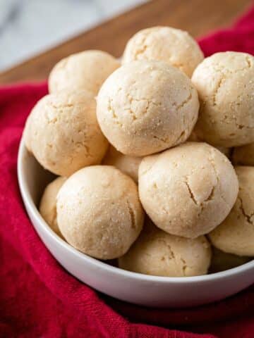 Old Fashioned Peanut Butter Balls Recipe