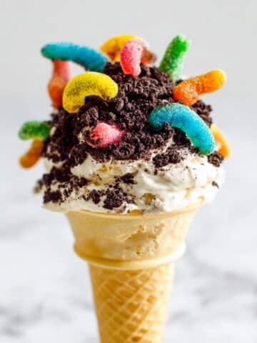 Dirt Worm Cake Cones Recipe