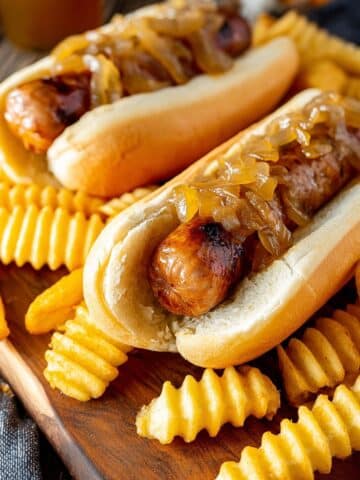 Slow Cooker Beer Brats Recipe