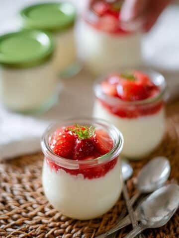 Macerated Strawberries with Yogurt Recipe