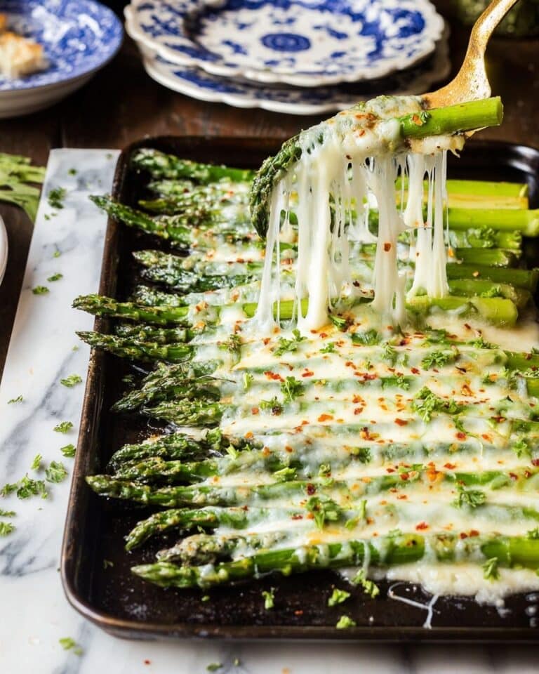 Cheesy Garlic Parmesan Baked Asparagus Recipe