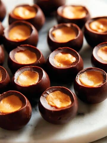 No-Bake Peanut Butter Buckeyes Recipe