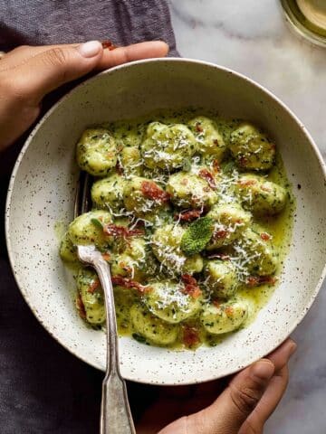 Creamy Pesto Gnocchi with Sun-Dried Tomatoes Recipe