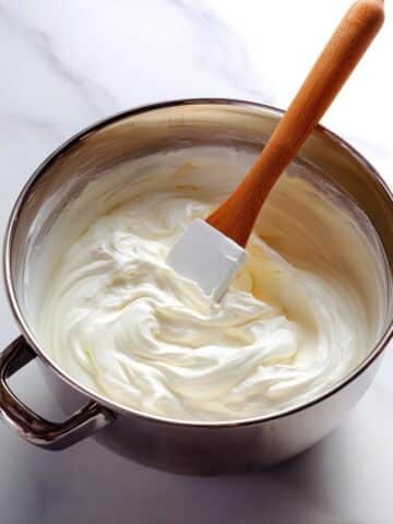 How to Make Fluffy Homemade Whipped Cream Recipe